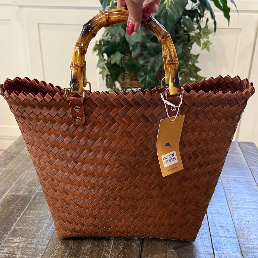 NWT Tommy Bahama Woven Basket Tote Bag Bamboo Handle Starfish Charm - Picture 2 of 16
